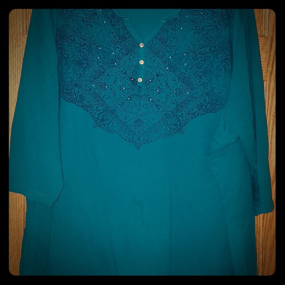 Catherine's 3/4th Sleeve Top